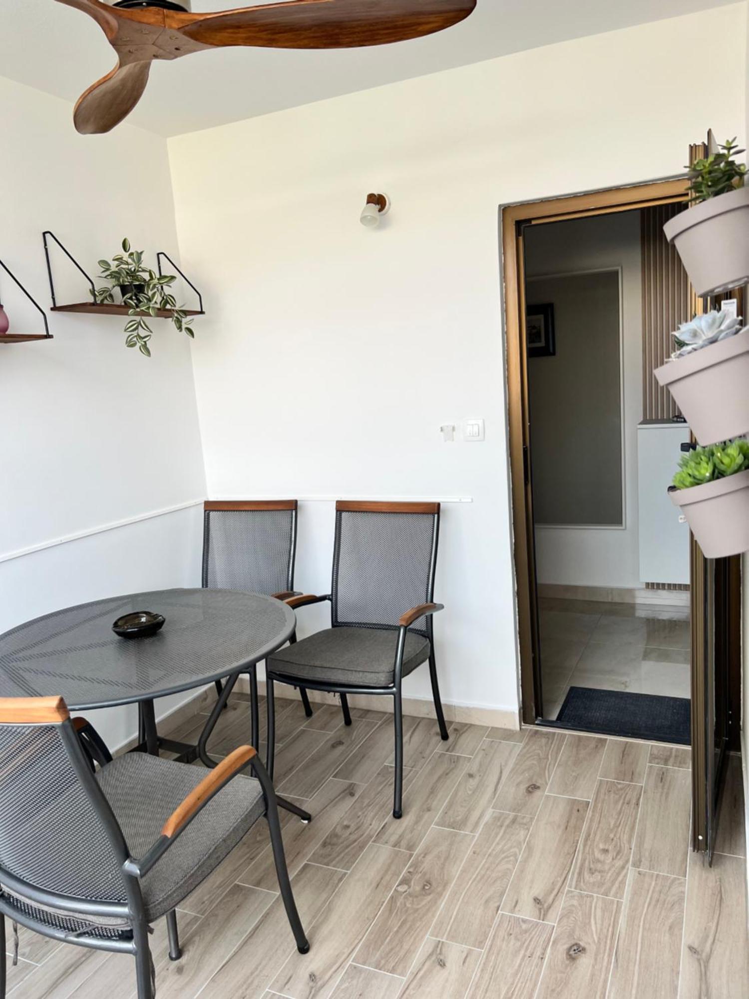 Apartmani Ivelic Supetar Exterior photo