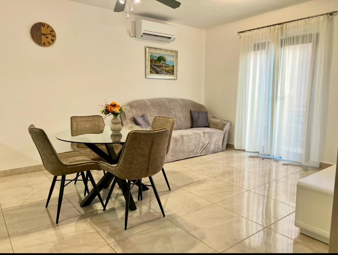 Apartmani Ivelic Supetar Exterior photo